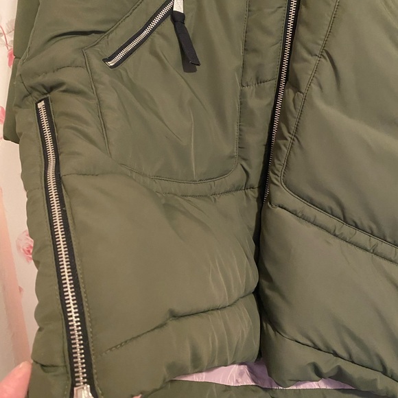 Hollister Dark Green Puffer Jacket - Picture 3 of 11